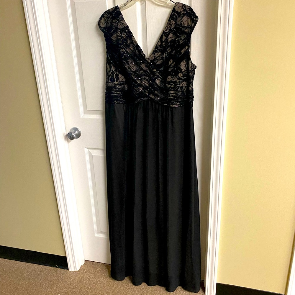 Sangria Woman Long Black Formal Sequin Dress
